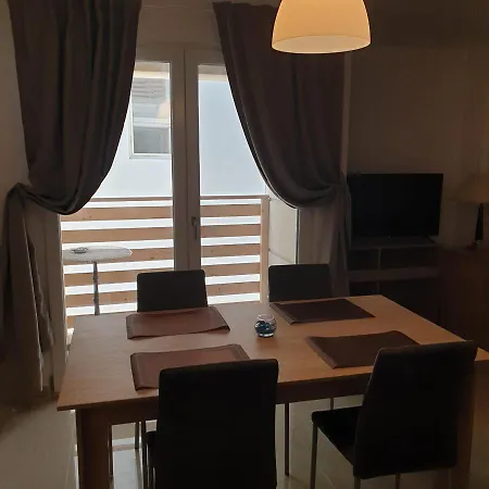 Apartment Summer Mamaia *