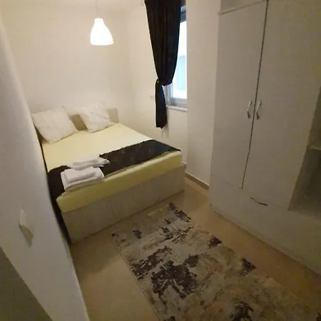 Summer Mamaia Apartment