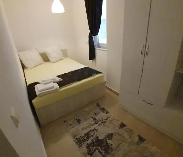 Summer Mamaia 公寓